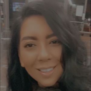 Meet your Posher, Evelyn